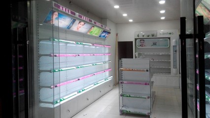 宿遷宿達 化妝品展柜、個人護膚背柜與屈臣氏貨柜批發定制專家